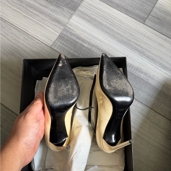 Saint Laurent Cream Patent Leather Pointed-Toe Slingbacks with Black Trim - Picture 5 of 8